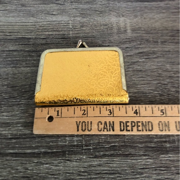 Vtg Gold Embossed Travel Sewing Kit - Picture 7 of 9